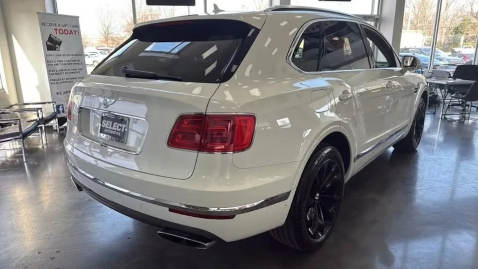 2017 Bentley Bentayga - Image 2 of 10
