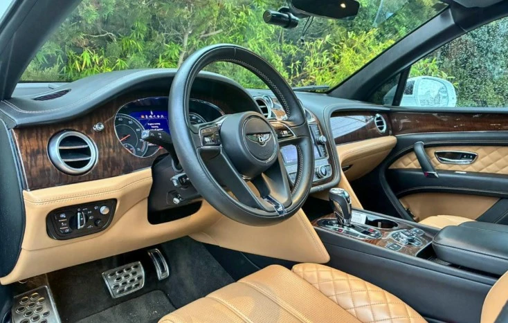 2017 Bentley Bentayga - Image 4 of 6
