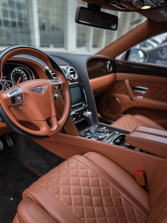 2017 Bentley Continental Flying Spur - Image 2 of 18