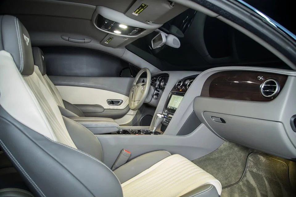 2017 Bentley Continental GT V8 2nd Gen - Image 18 of 19