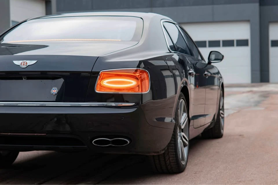 2017 Bentley Continental - Image 19 of 19