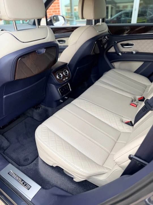 2017 Bentley Bentayga - Image 15 of 16