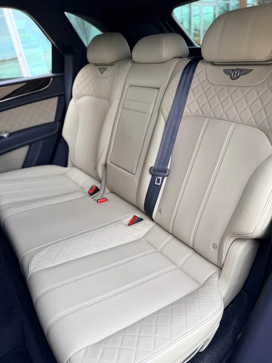 2017 Bentley Bentayga - Image 16 of 16