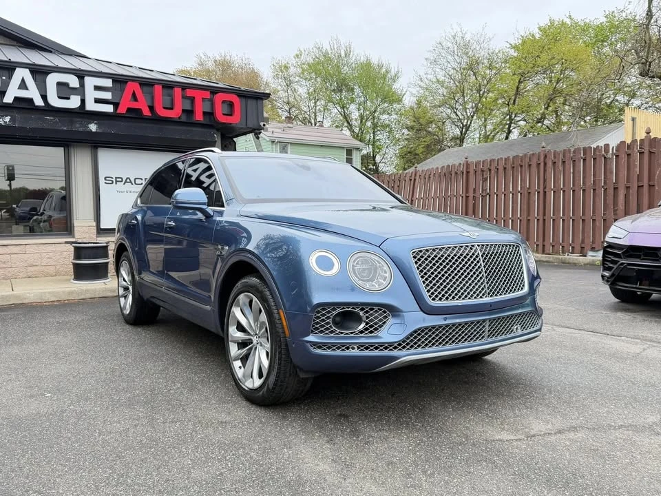 2017 Bentley Bentayga - Image 3 of 9