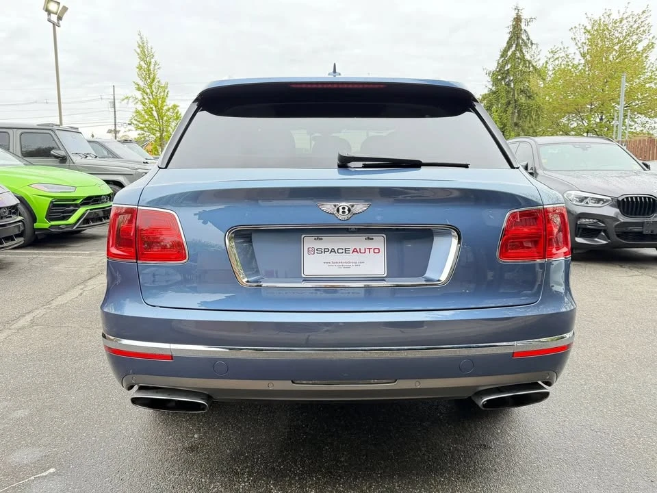 2017 Bentley Bentayga - Image 8 of 9