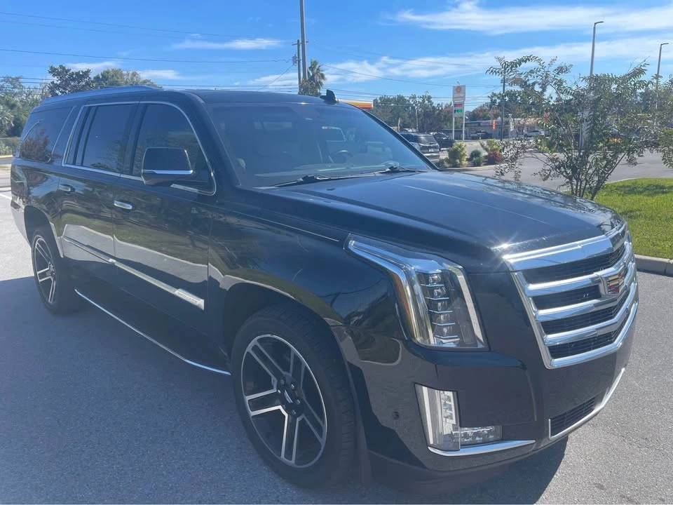 2017 Cadillac Escalade 4th Gen - Image 5 of 10