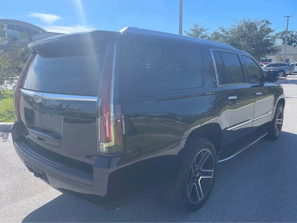 2017 Cadillac Escalade 4th Gen - Image 4 of 10