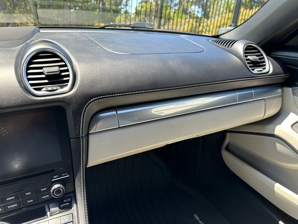 2017 Porsche 718 Boxster S - Image 7 of 7
