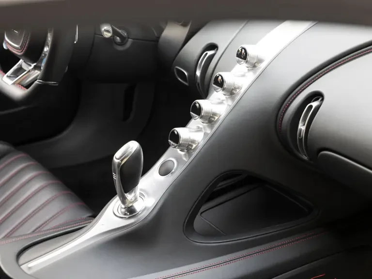 2017 Bugatti Chiron - Image 15 of 31