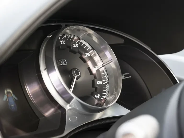 2017 Bugatti Chiron - Image 27 of 31
