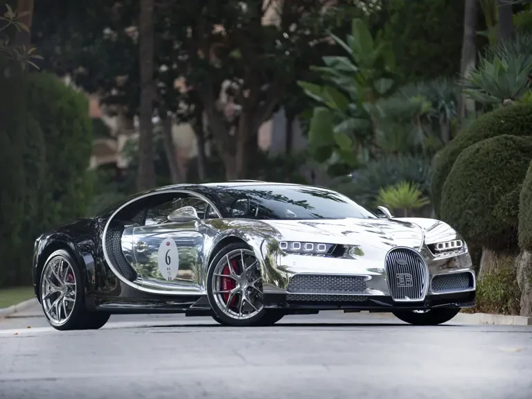 2017 Bugatti Chiron - Image 2 of 31