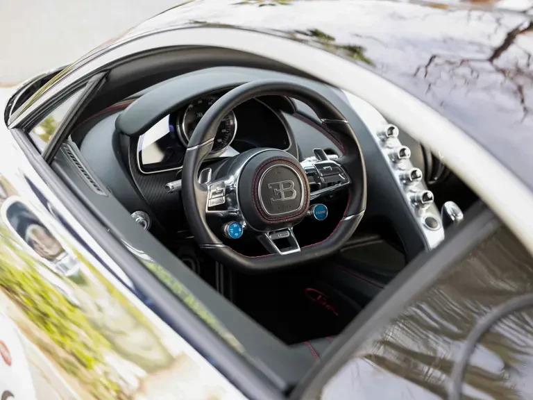 2017 Bugatti Chiron - Image 23 of 31