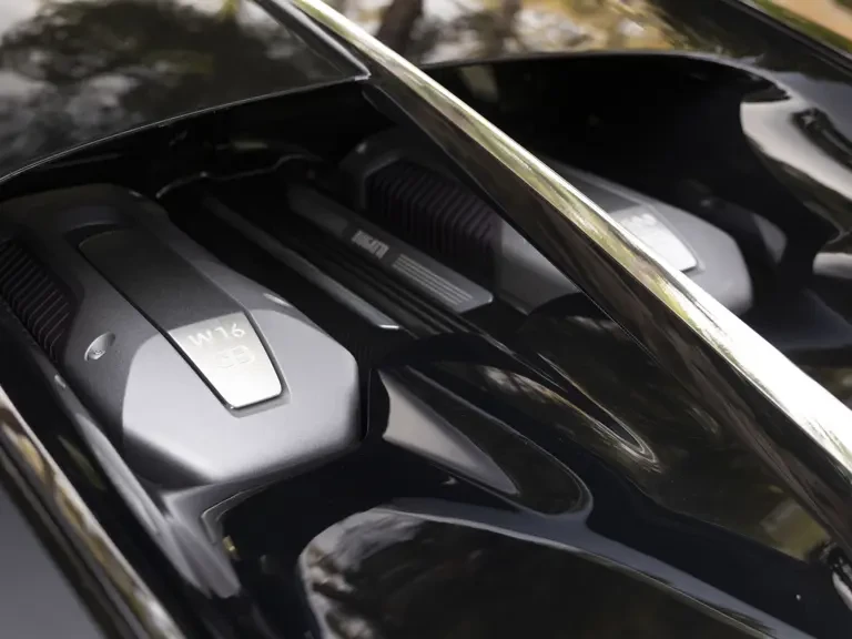 2017 Bugatti Chiron - Image 4 of 31