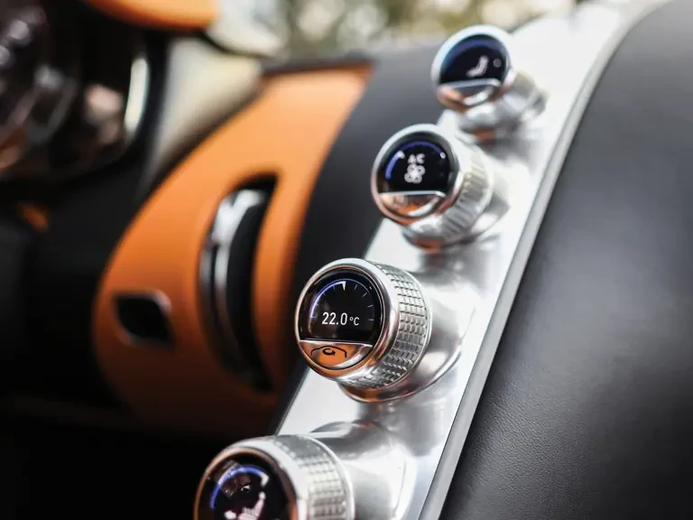 2017 Bugatti Chiron - Image 19 of 31