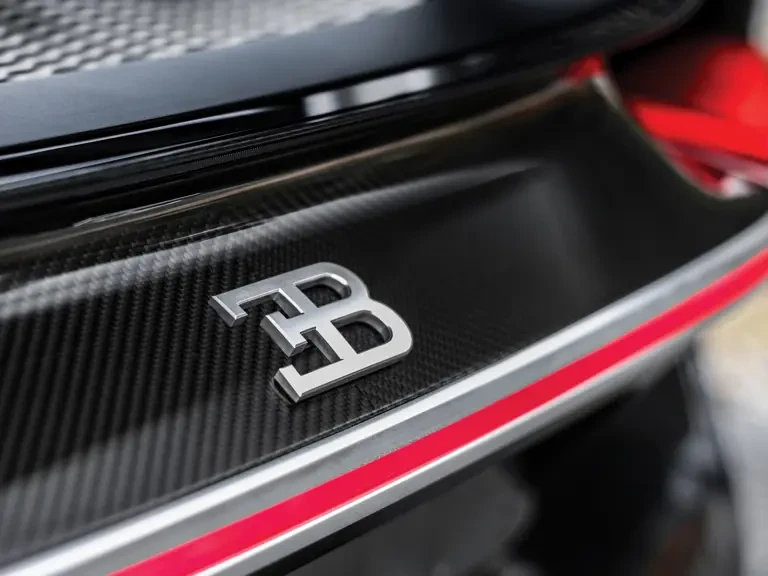 2017 Bugatti Chiron - Image 28 of 31