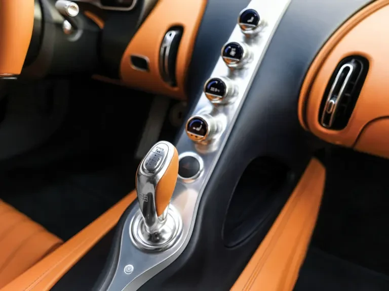 2017 Bugatti Chiron - Image 18 of 31