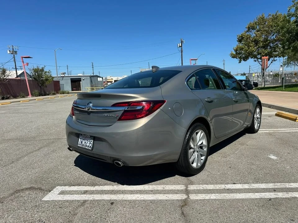 2017 Buick Regal - Image 4 of 11
