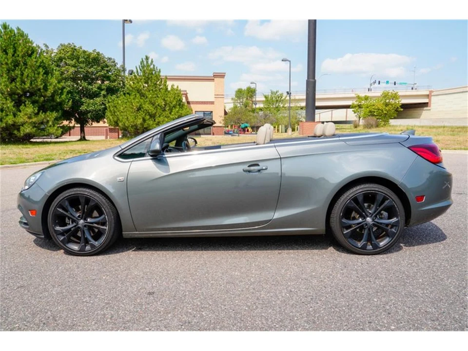 2017 Buick - Image 7 of 31