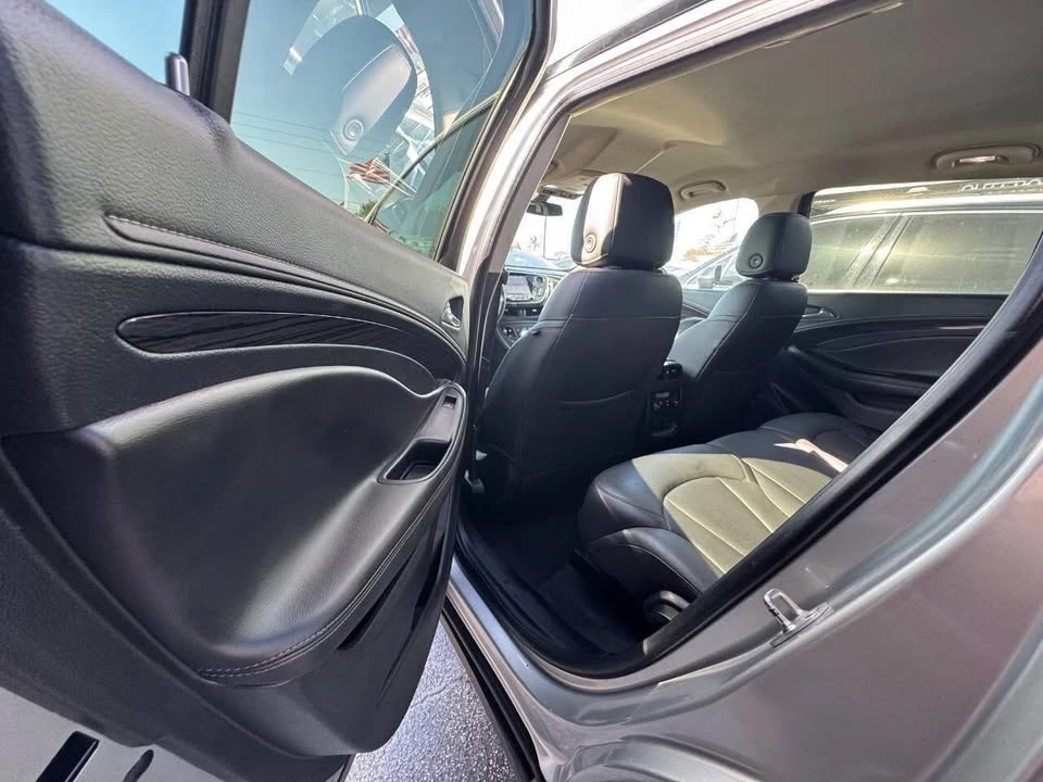 2017 Buick Envision - Image 13 of 19