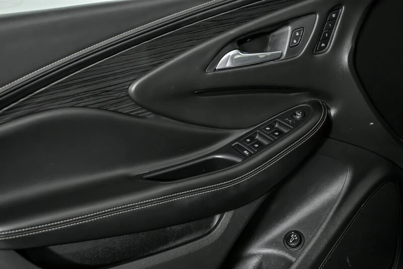 2017 Buick Envision - Image 15 of 21