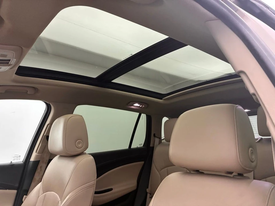 2017 Buick Envision - Image 8 of 12