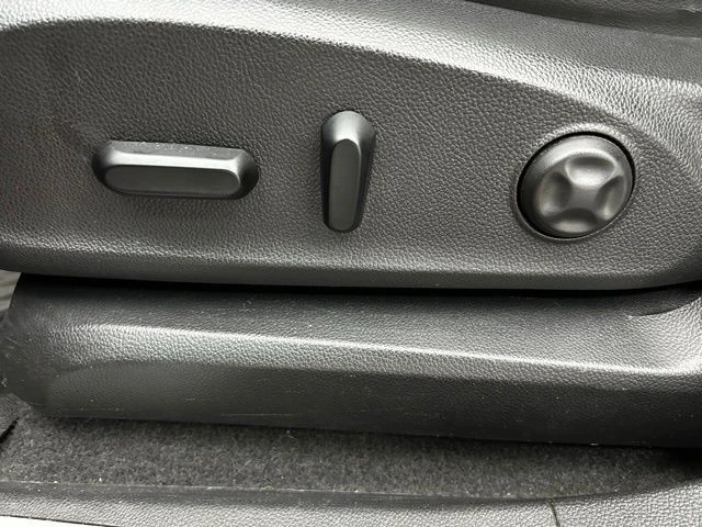 2017 Buick Envision - Image 9 of 12