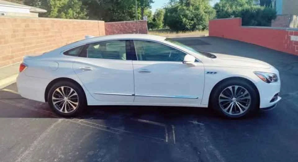 2017 Buick LaCrosse - Image 4 of 9