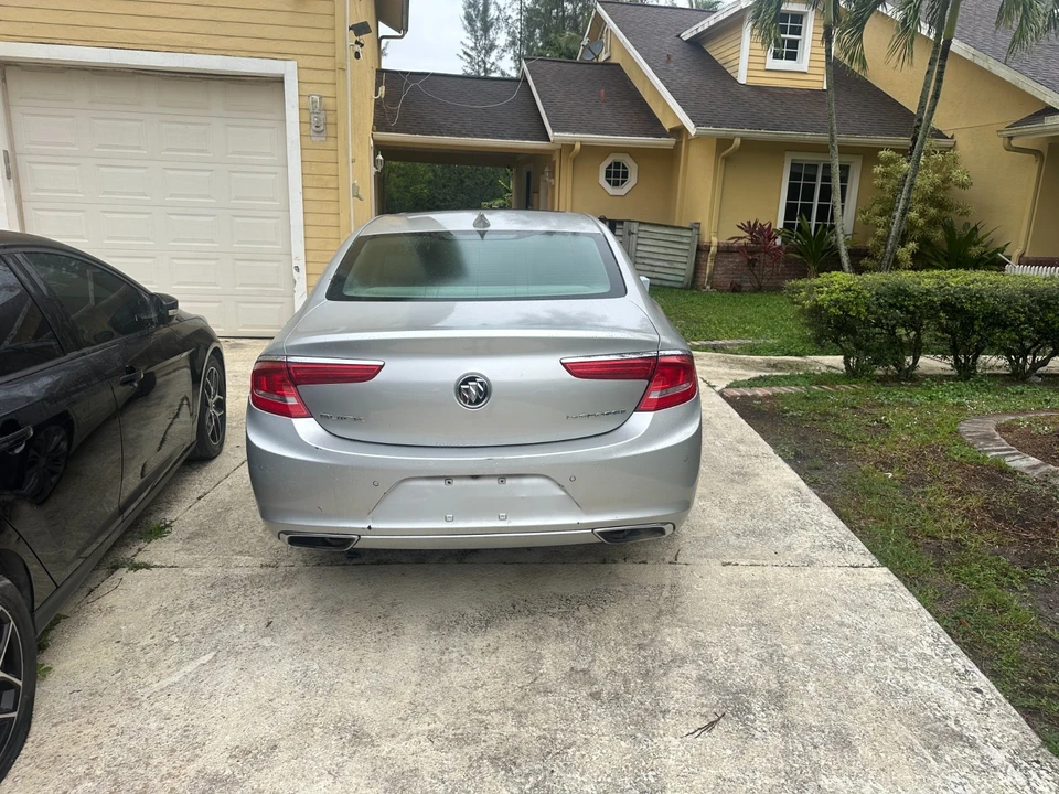 2017 Buick LaCrosse - Image 4 of 8