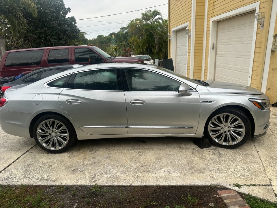 2017 Buick LaCrosse - Image 2 of 8