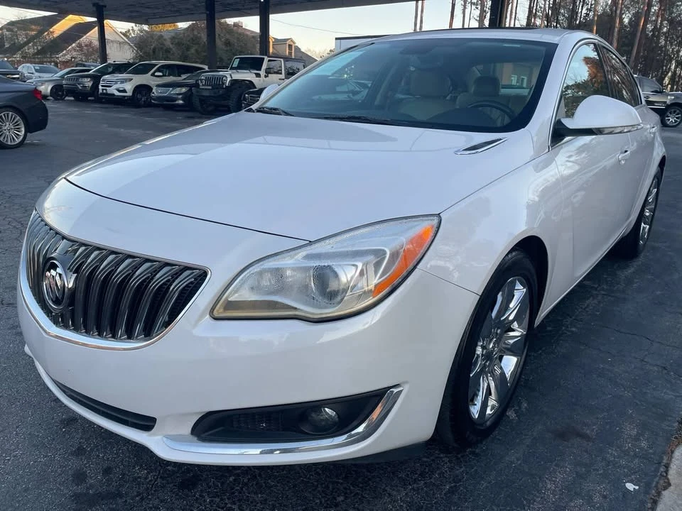 2017 Buick Regal - Image 2 of 20