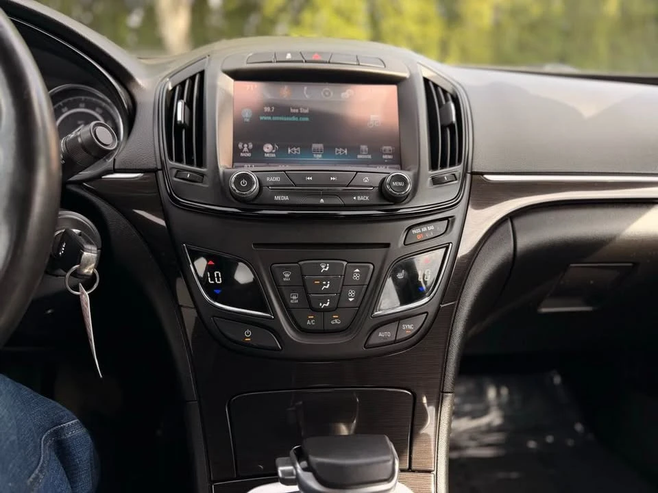 2017 Buick Regal - Image 18 of 20
