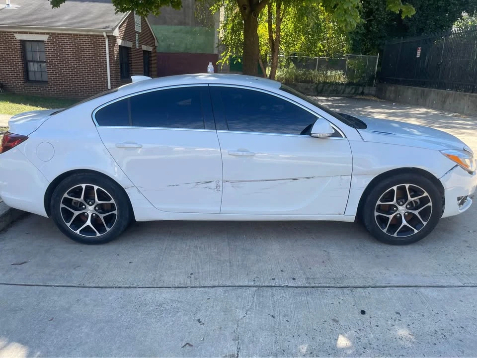 2017 Buick Regal - Image 2 of 2