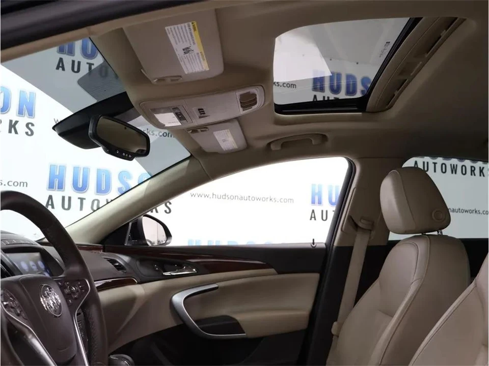 2017 Buick Regal - Image 23 of 31