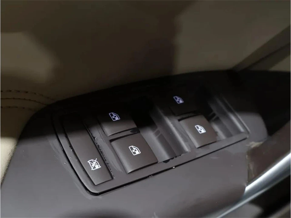 2017 Buick Regal - Image 11 of 31