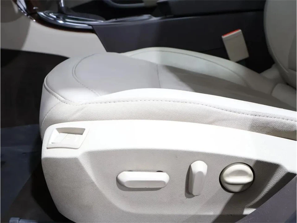 2017 Buick Regal - Image 15 of 31
