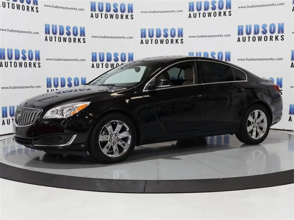 2017 Buick Regal - Image 2 of 31