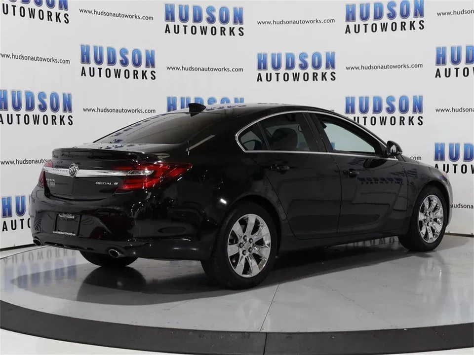 2017 Buick Regal - Image 6 of 31