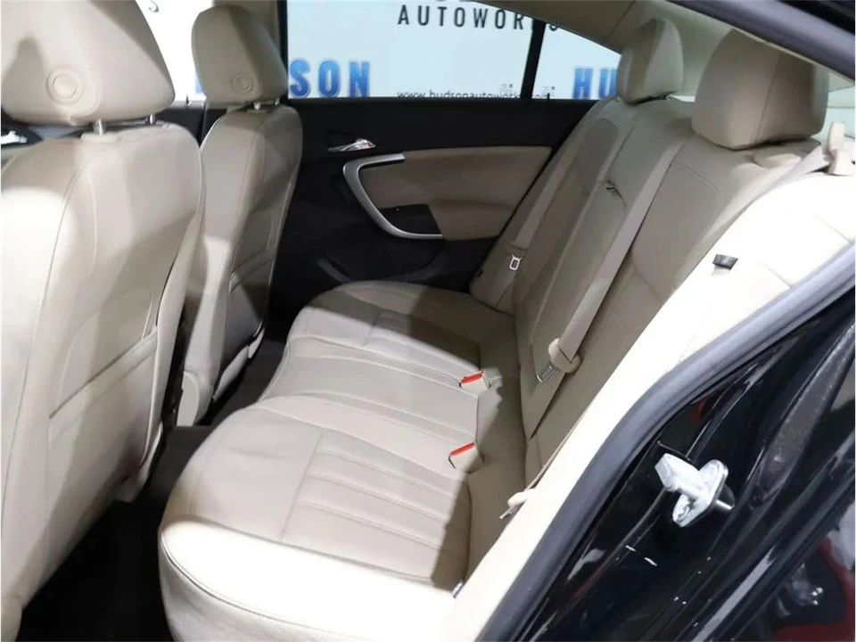 2017 Buick Regal - Image 26 of 31