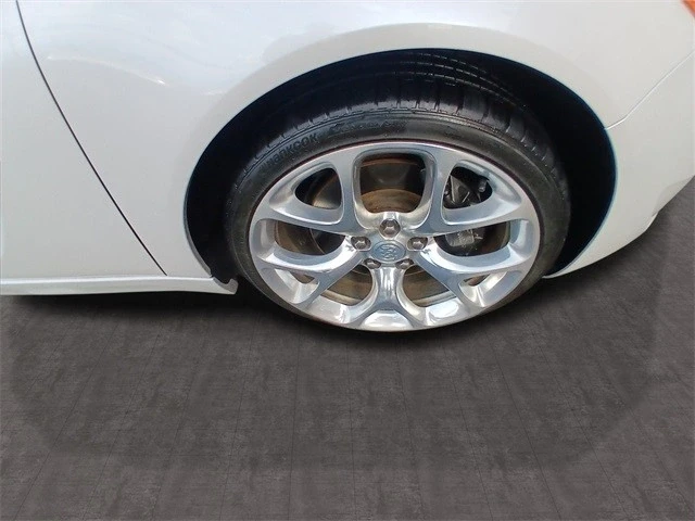 2017 Buick Regal - Image 10 of 21