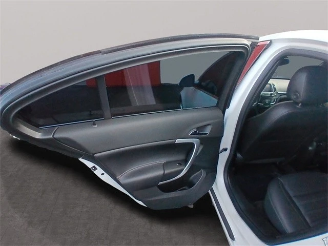 2017 Buick Regal - Image 13 of 21