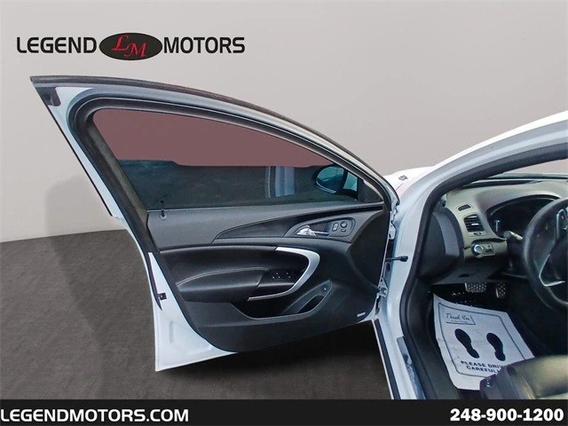 2017 Buick Regal - Image 11 of 12