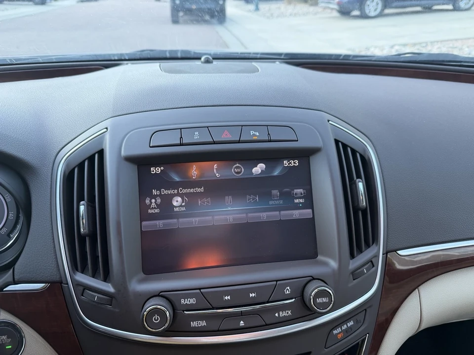 2017 Buick Regal - Image 11 of 21
