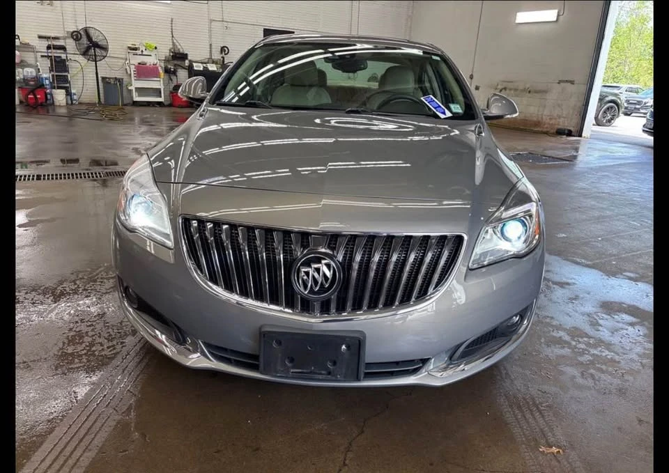 2017 Buick Regal - Image 2 of 9