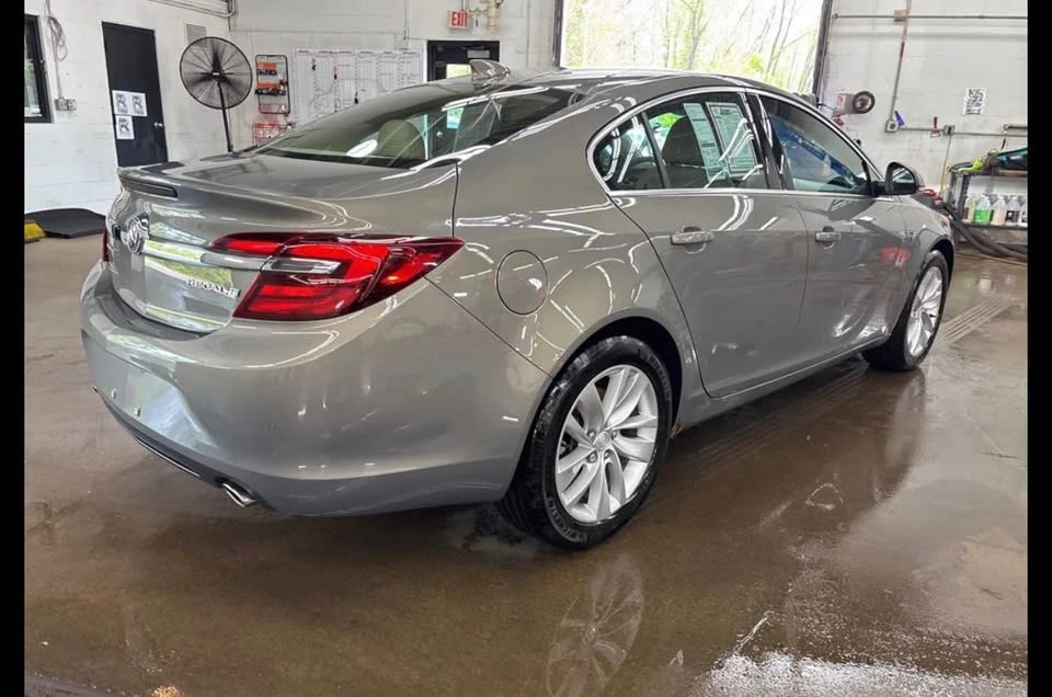 2017 Buick Regal - Image 4 of 9
