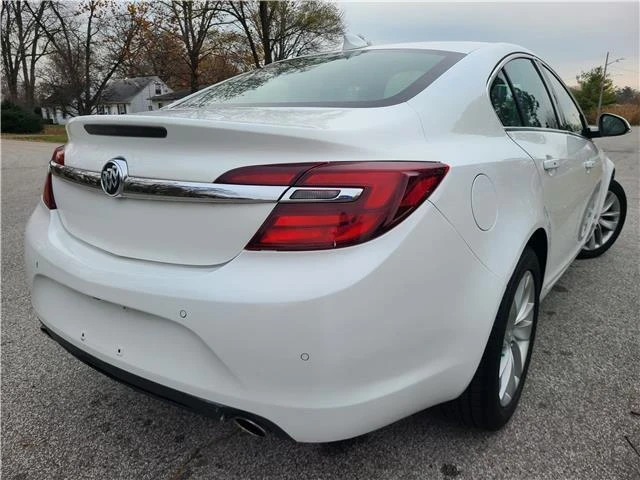 2017 Buick Regal - Image 5 of 12