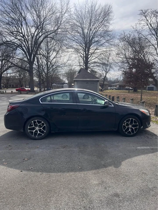 2017 Buick Regal - Image 2 of 6