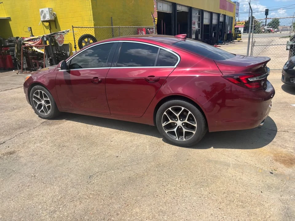 2017 Buick Regal - Image 4 of 11
