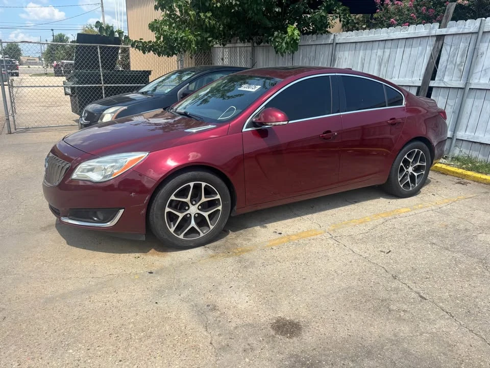 2017 Buick Regal - Image 2 of 11