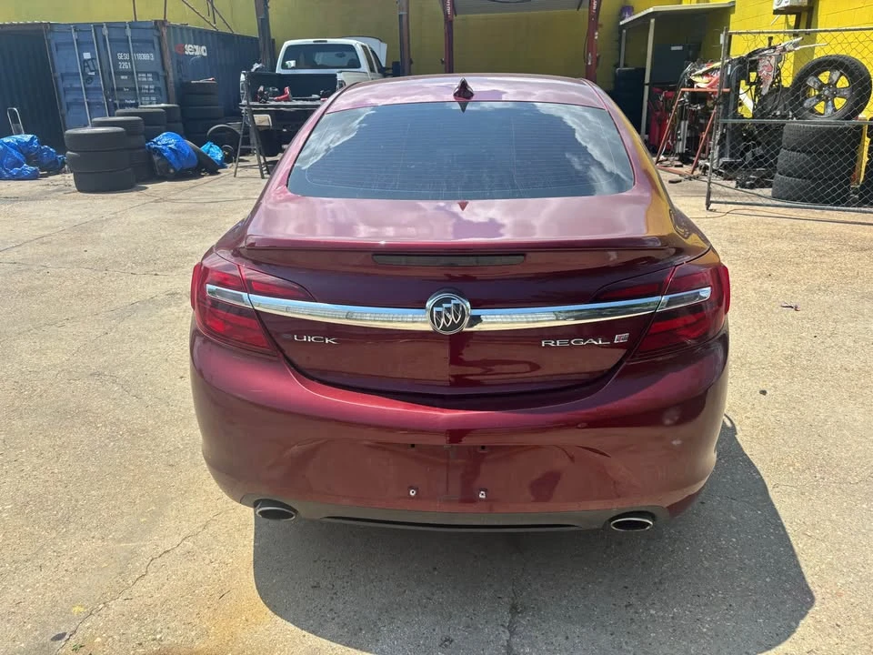 2017 Buick Regal - Image 3 of 11
