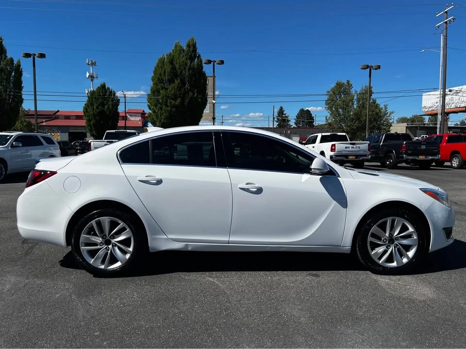 2017 Buick Regal - Image 7 of 16